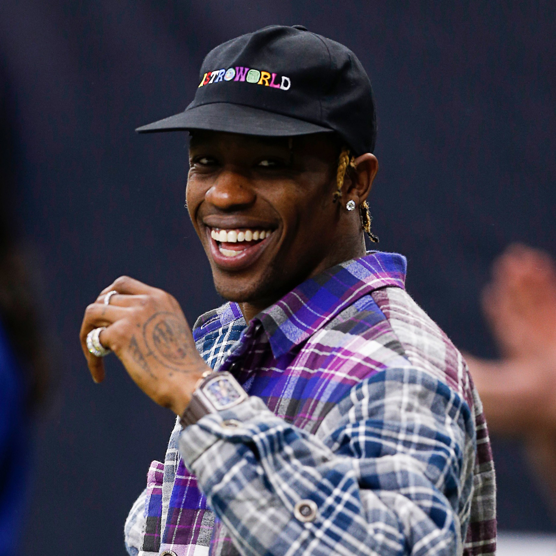 reverse swoosh travis scott