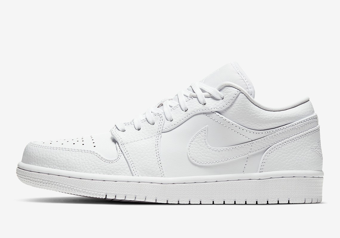 nike dunk low triple white