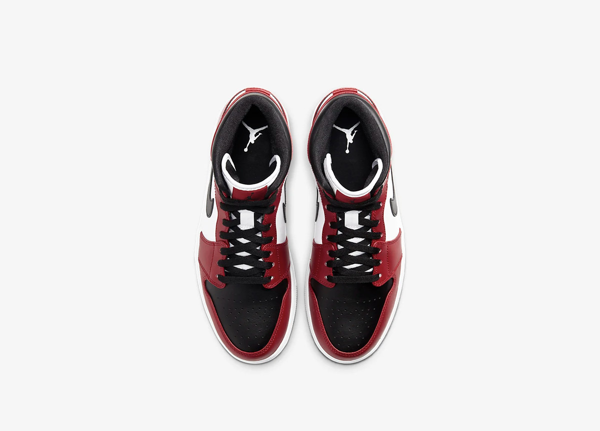 nike air jordan 1 low chicago black toe