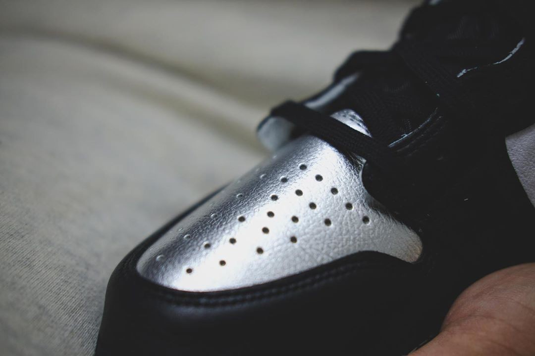 Air Jordan 1 High “Silver Toe”