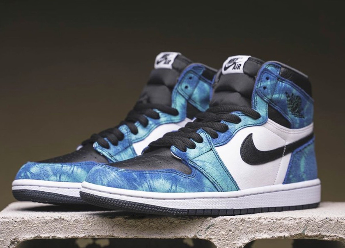 nike air jordan 1 mid tie dye