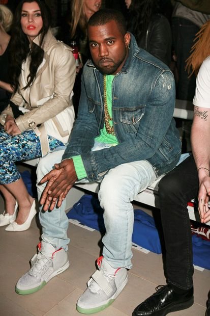KANYE WEST x SNEAKERS