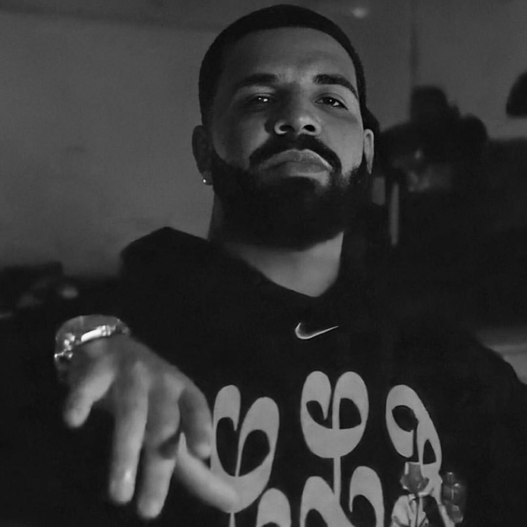 Drake indossa hoodie Nike freestyle Only You
