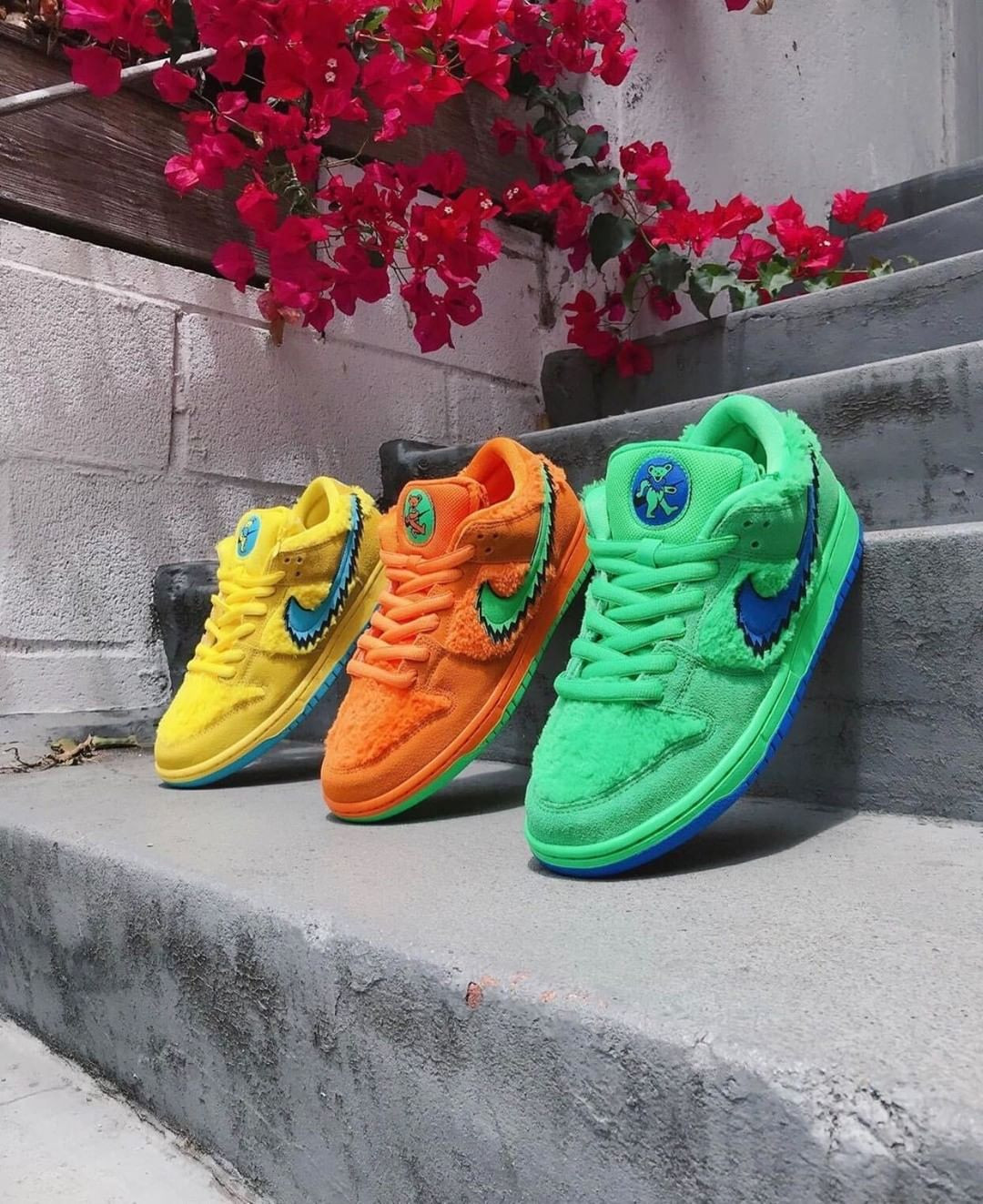 nike sb dunk low grateful dead bears opti