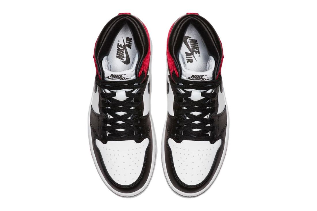 Air Jordan 1 Satin “Black Toe”