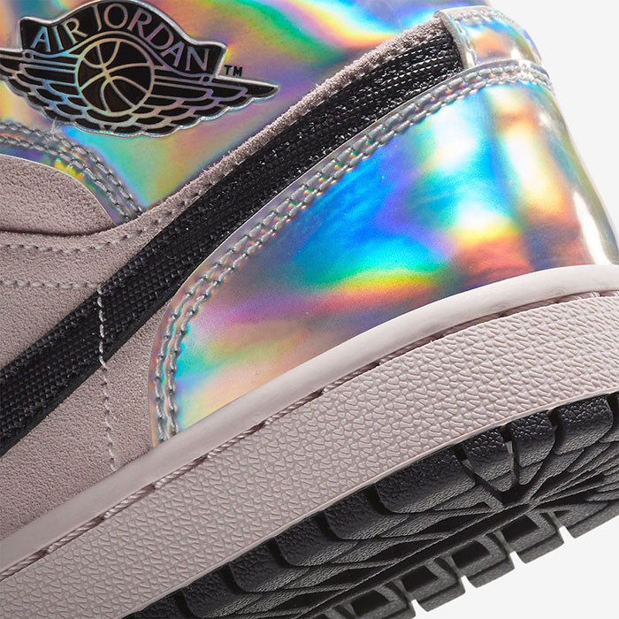 Diamo uno sguardo alle nuove Air Jordan 1 dal look iridescente -  SOLDOUTSERVICE