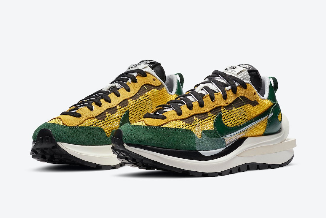sacai x Nike VaporWaffle “Villain Red” e “Tour Yellow”: immagini ufficiali e  data di uscita - SOLDOUTSERVICE