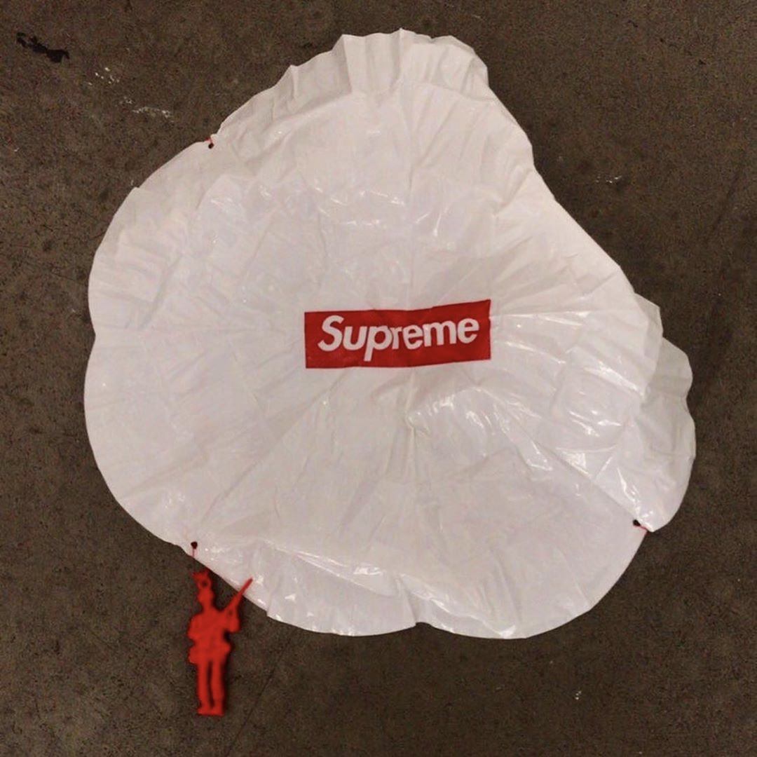 Supreme paracadute fw19