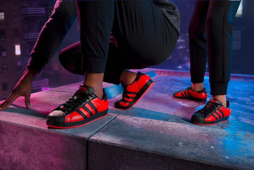 Spider-Man: Miles Morales” x adidas Originals Superstar: Scopriamo le  sneakers ispirate al nuovo Uomo Ragno - SOLDOUTSERVICE
