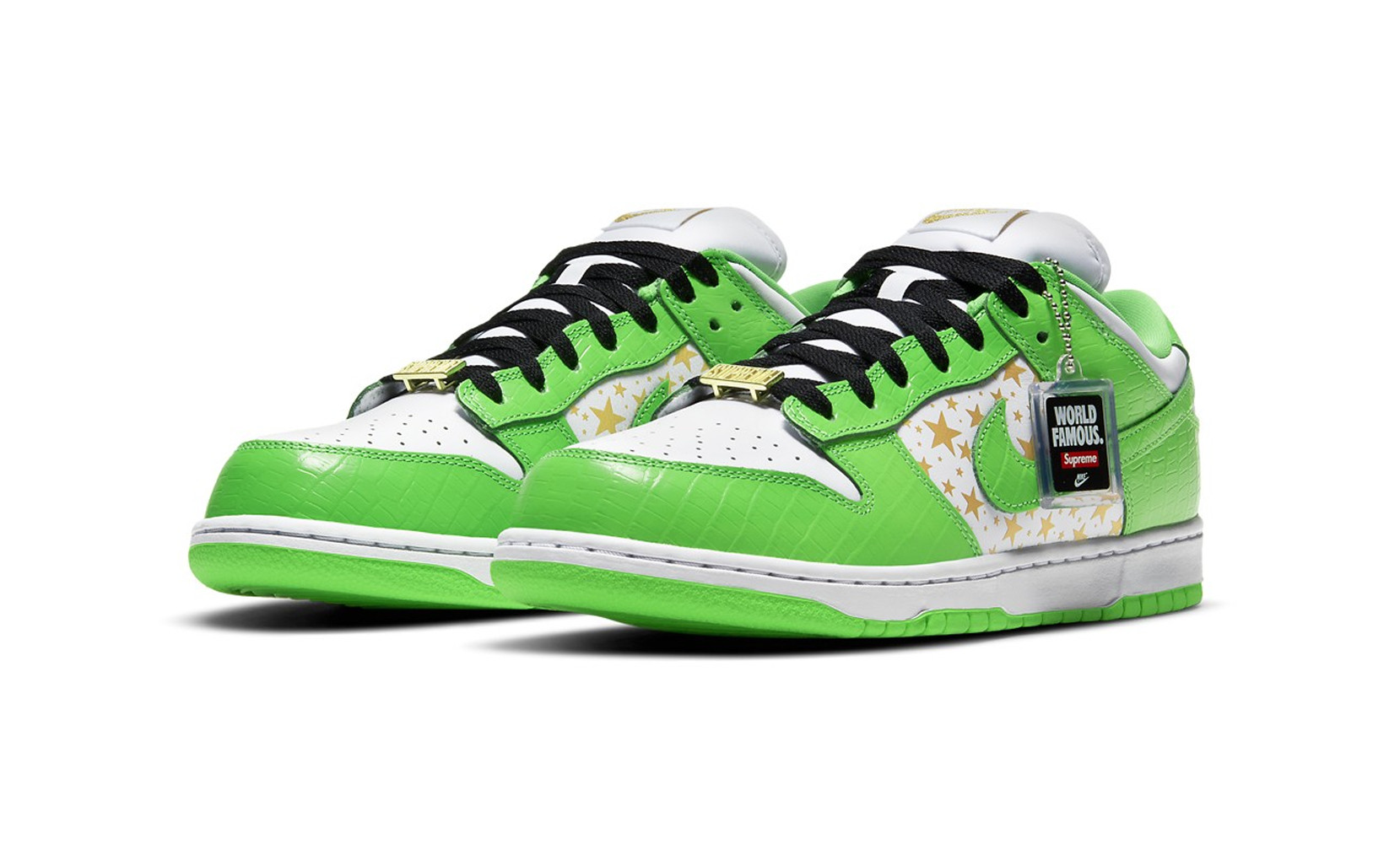 Le immagini ufficiali delle Supreme x Nike SB Dunk Low “Mean Green”