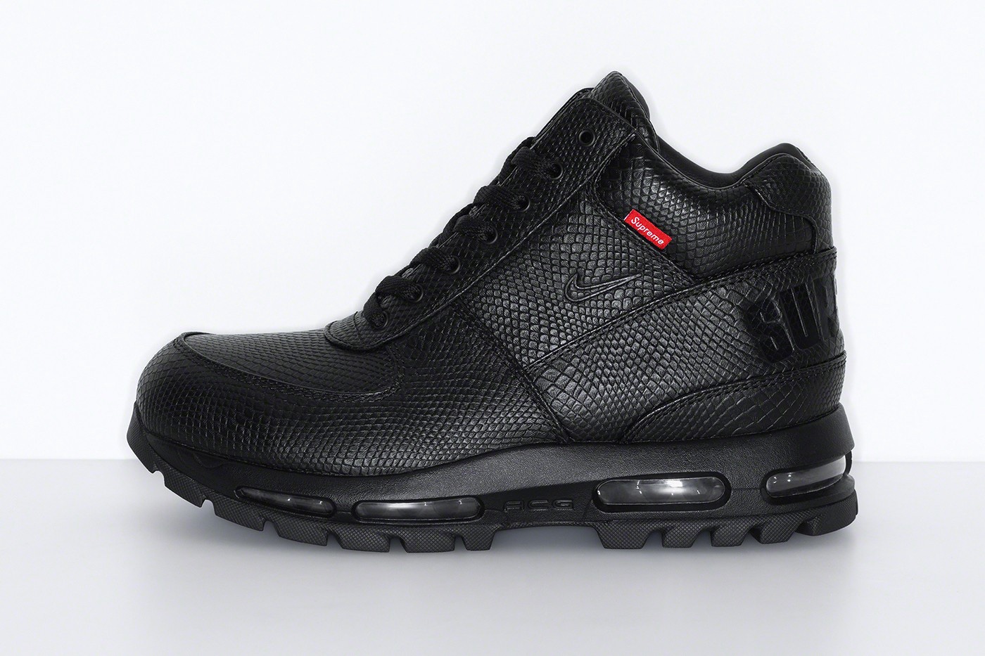 Supreme x Nike Air Max Goadome Boots black