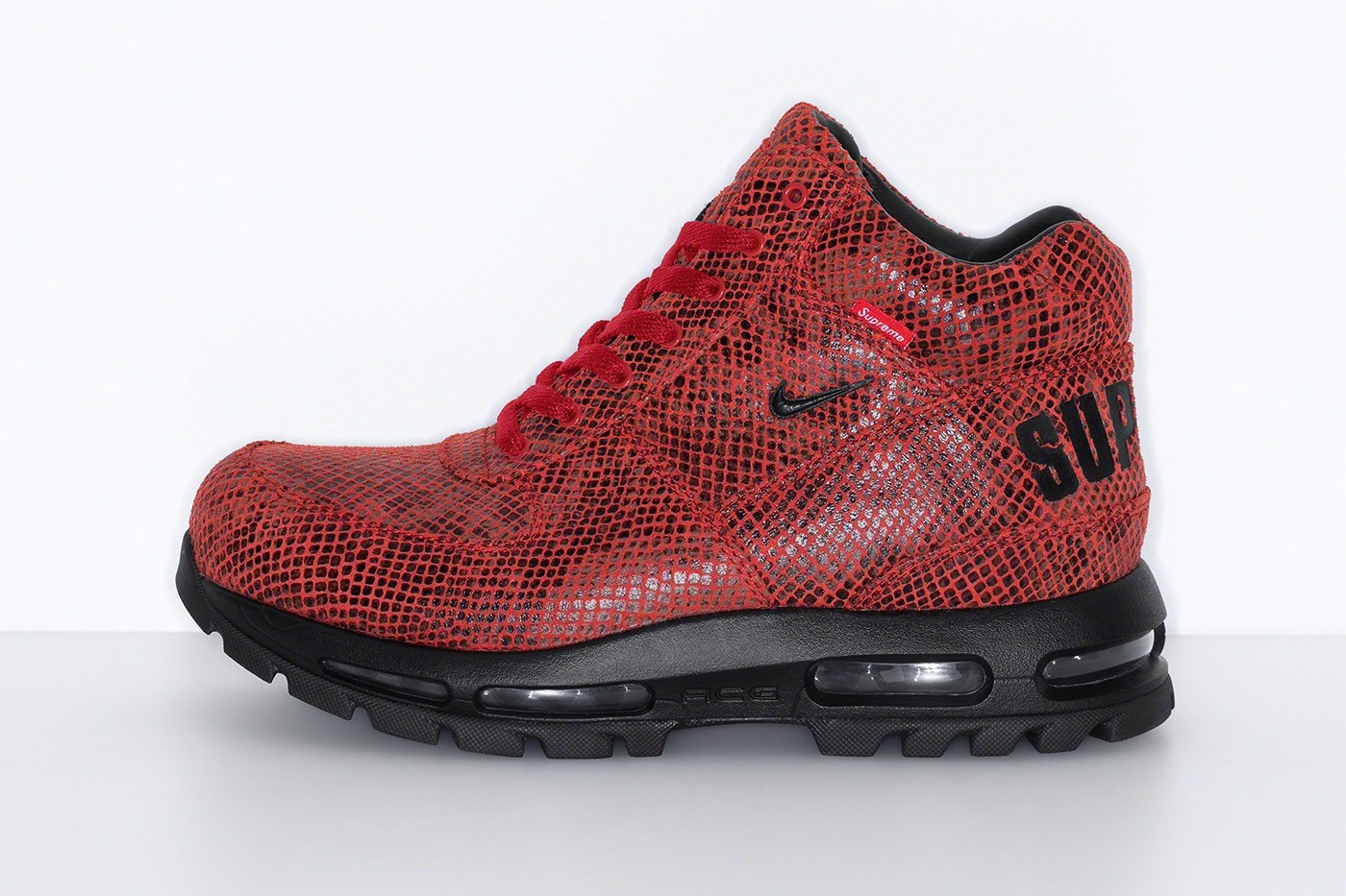 Supreme x Nike Air Max Goadome Boots Supreme x Nike Air Max Goadome Boots red
