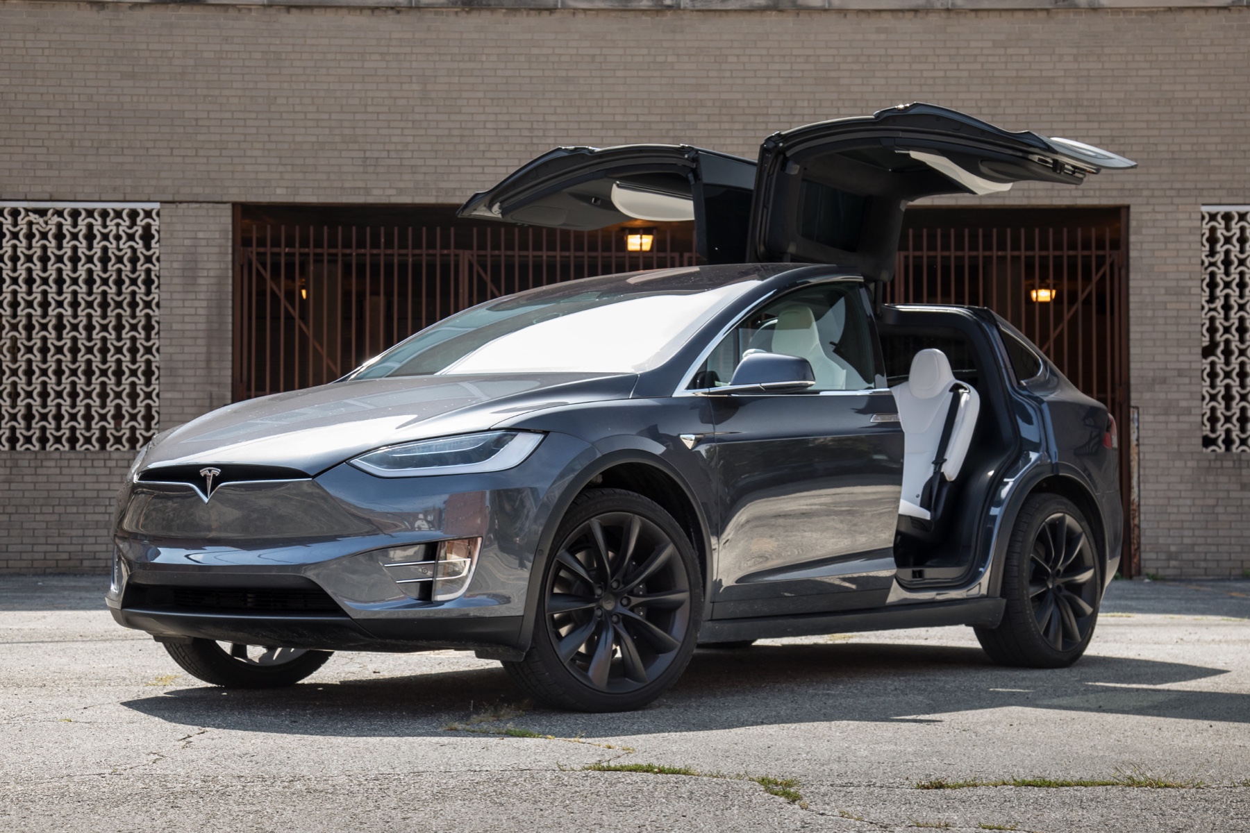 Tesla model X Grey foto frontale