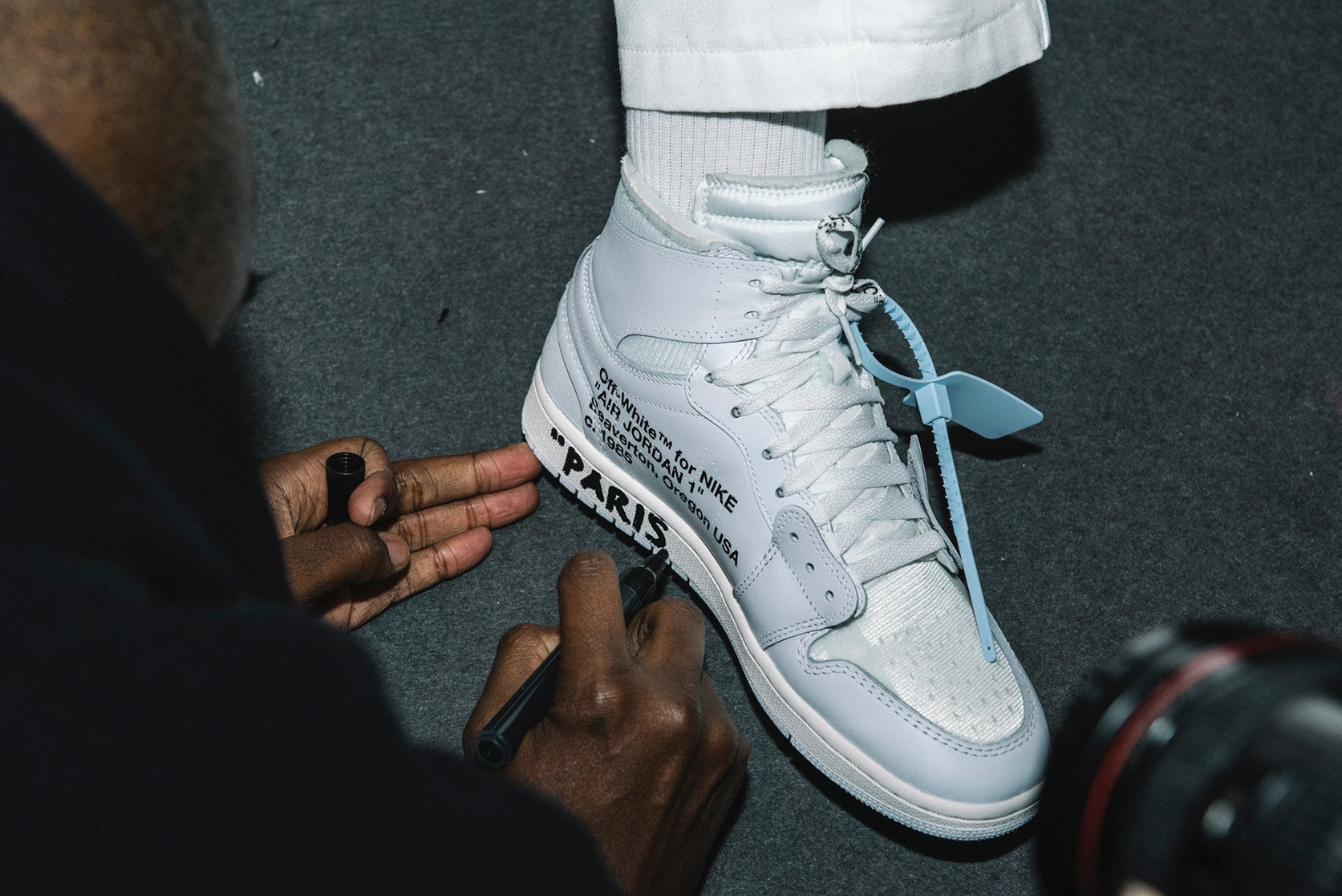 Virgil Abloh mostra il primo sneaker-sample della sua collaborazione con  Nike - SOLDOUTSERVICE