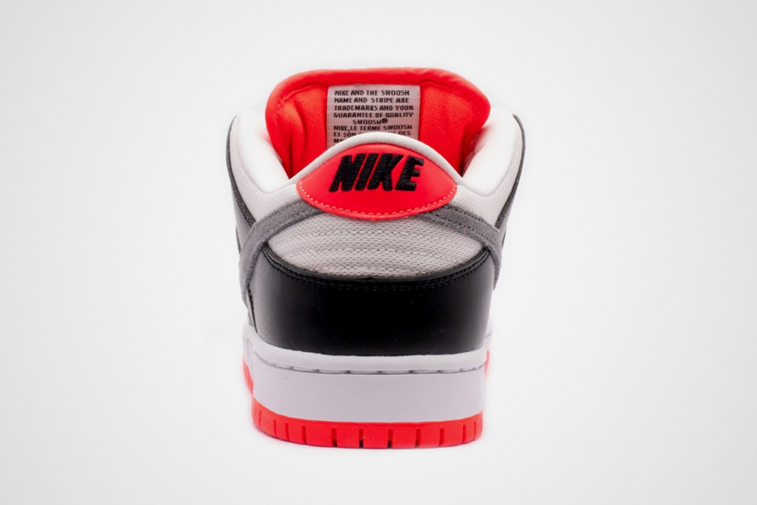 Nike SB Dunk Low Infrared