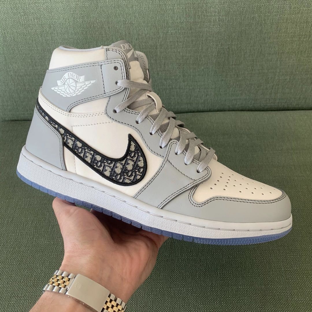 Air Jordan 1 x Dior: Quale tra le due sarà la variante più richiesta? -  SOLDOUTSERVICE