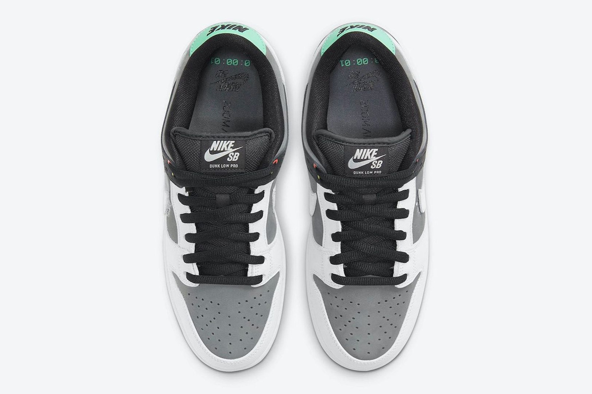 Nike SB Dunk Low “Camcorder” Nike SB Dunk Low “Camcorder”