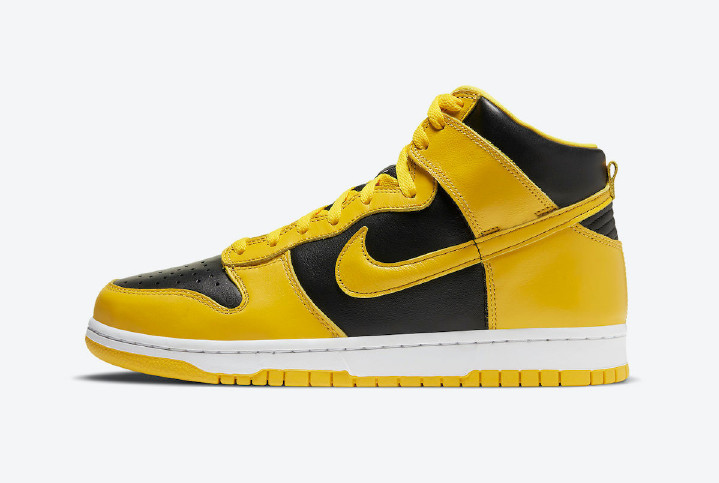 varsity yellow dunks